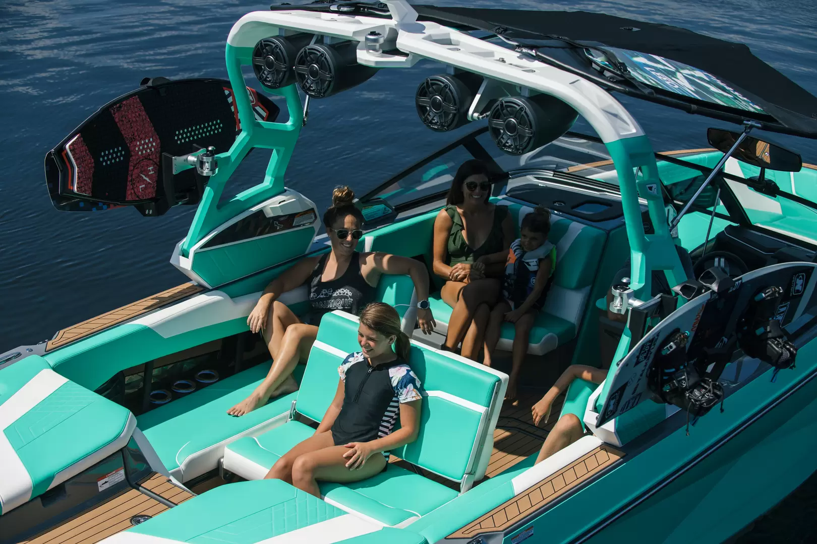 Nautique G25