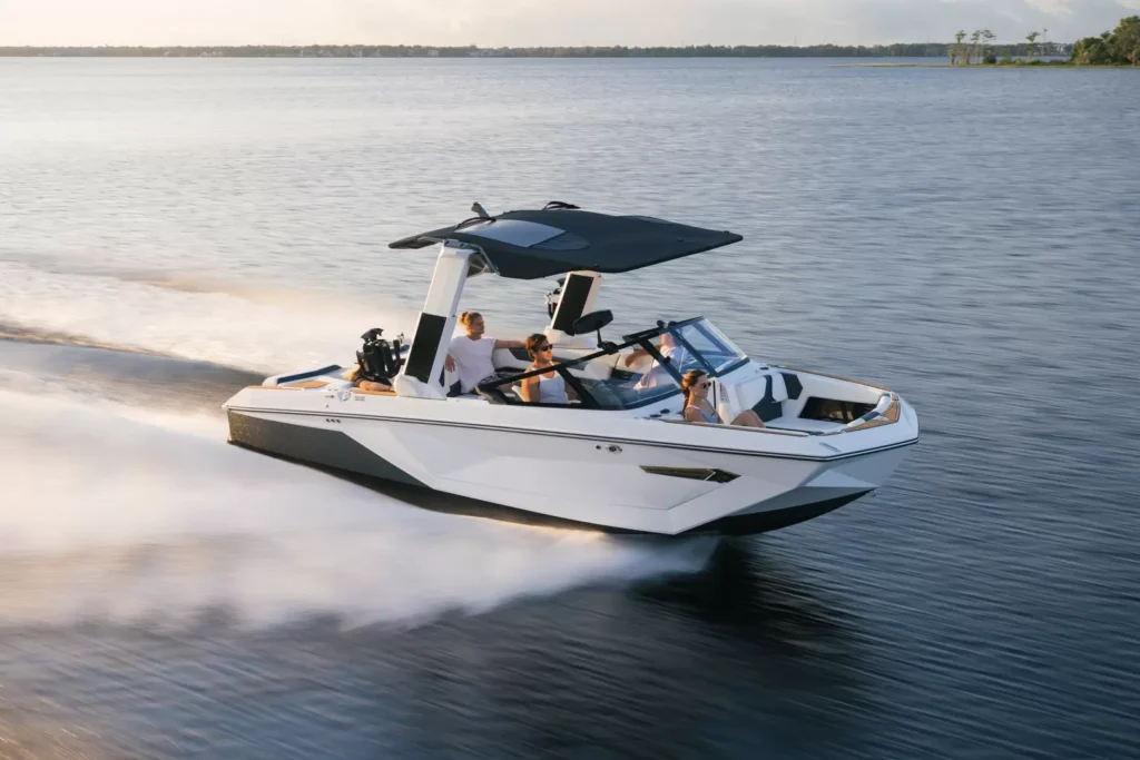 Nautique G23