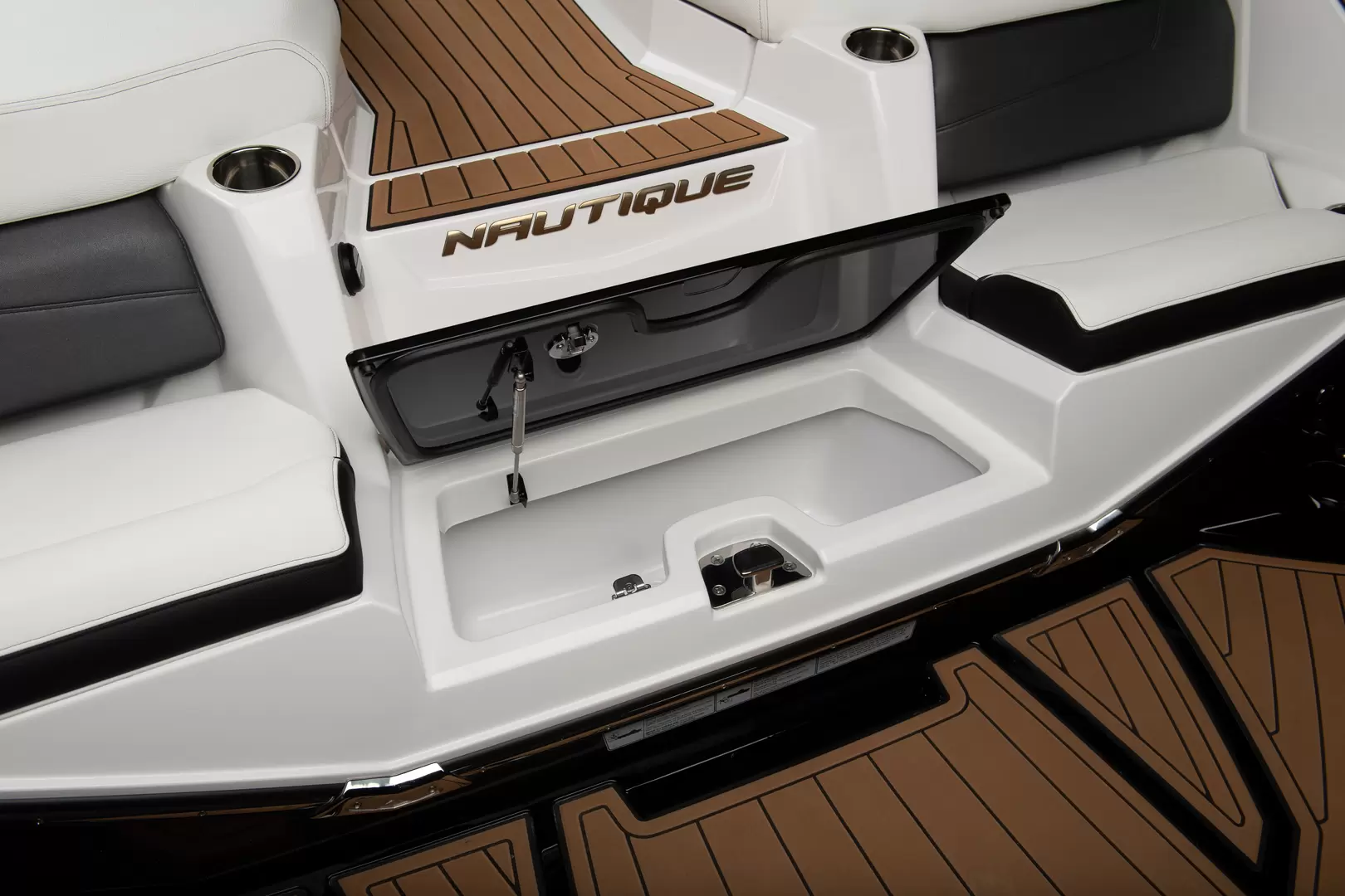 Nautique G23