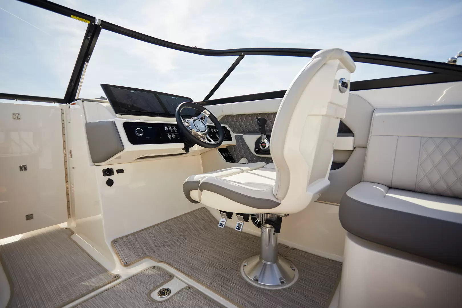 Sea Ray SLX250