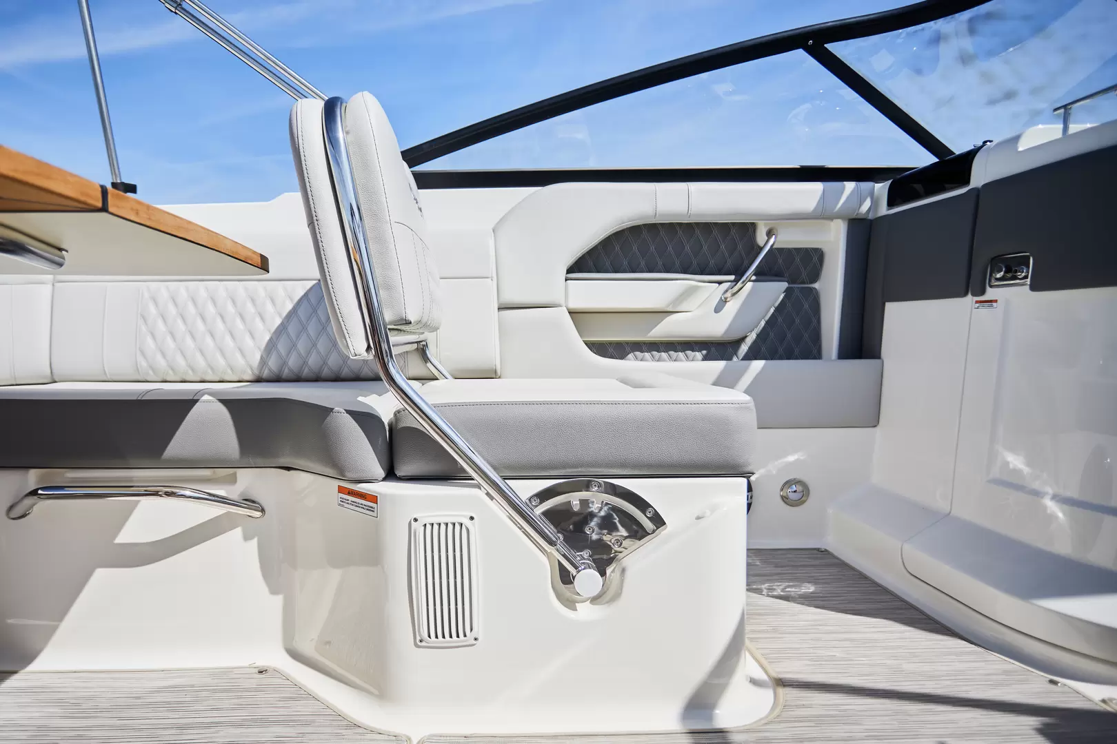 Sea Ray SLX250