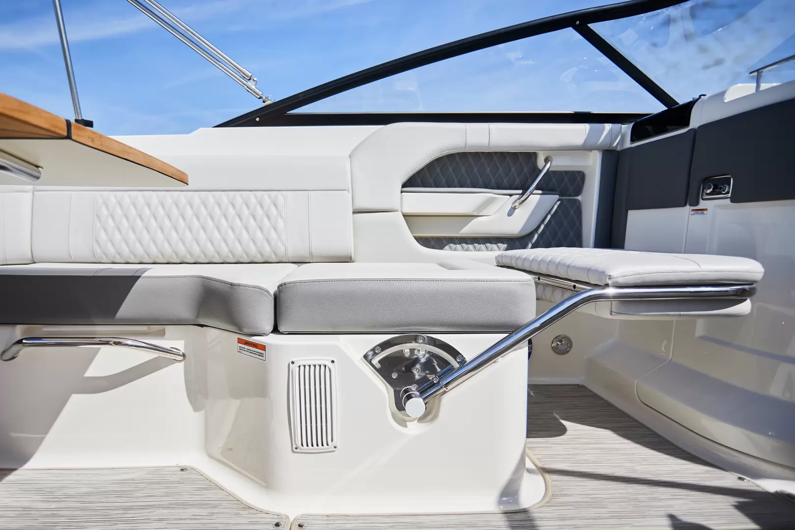 Sea Ray SLX250