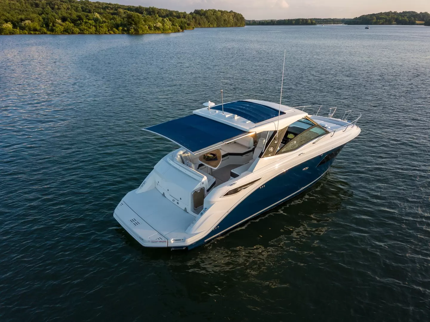 Sea Ray Sundancer 320