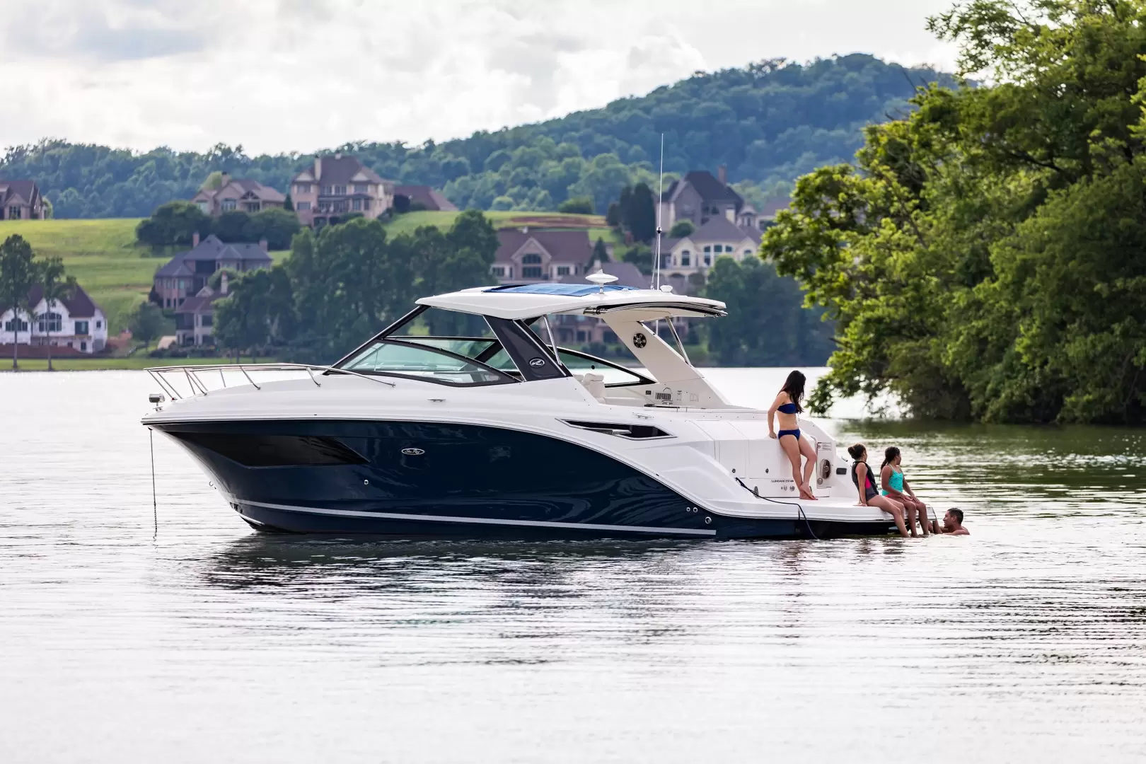 Sea Ray Sundancer 320